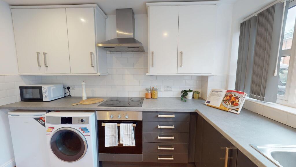 Blue-Fox-Close-2 (4)