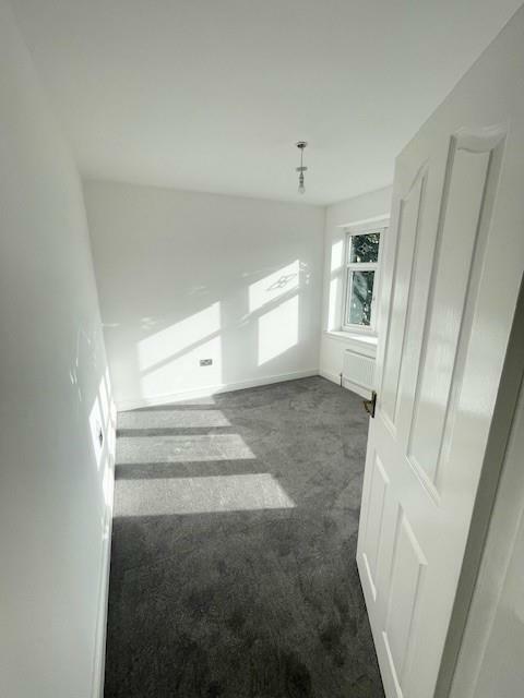 bedroom 2a.jpg