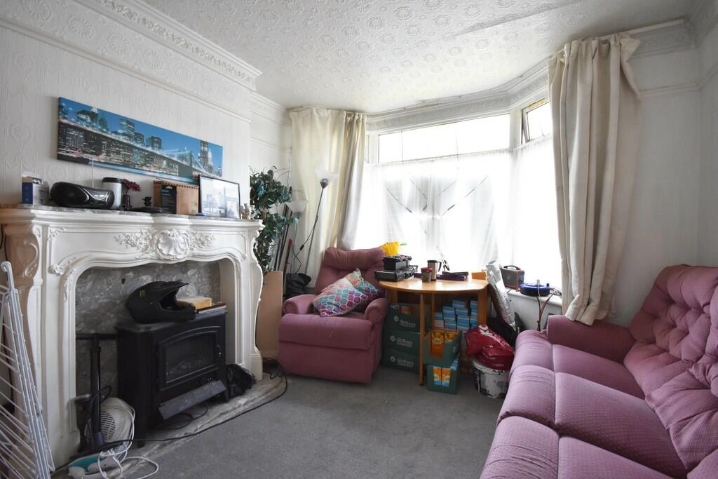 Living Room-min