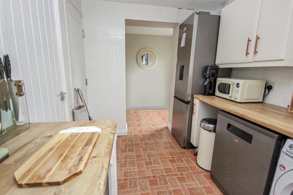 Kitchen to Diner.jpg