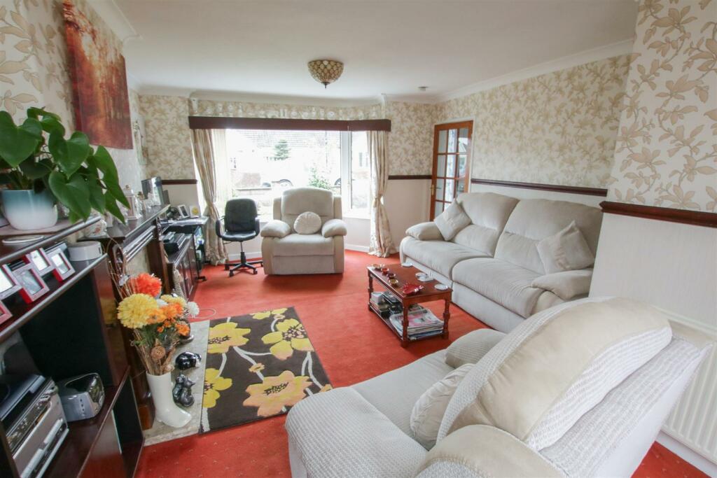 OPEN PLAN LIVING DINING ROOM