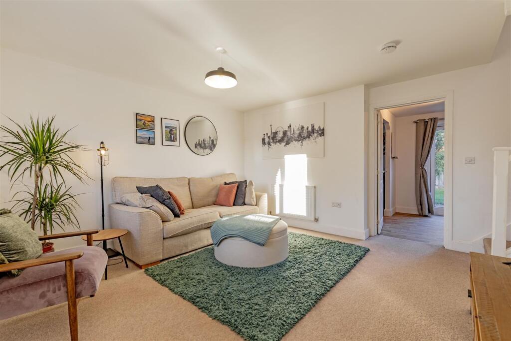 Reception Room-3.jpg