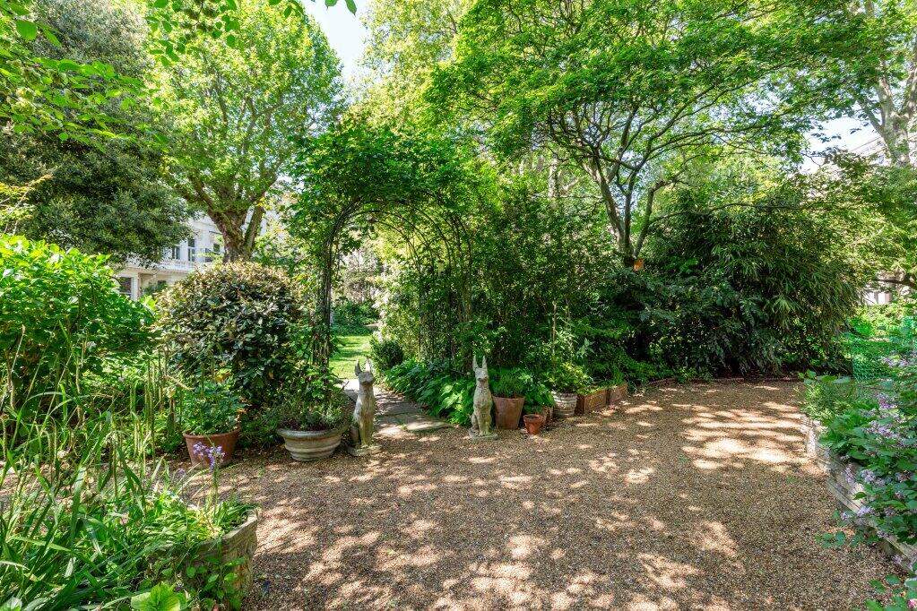 Earls Court Square
