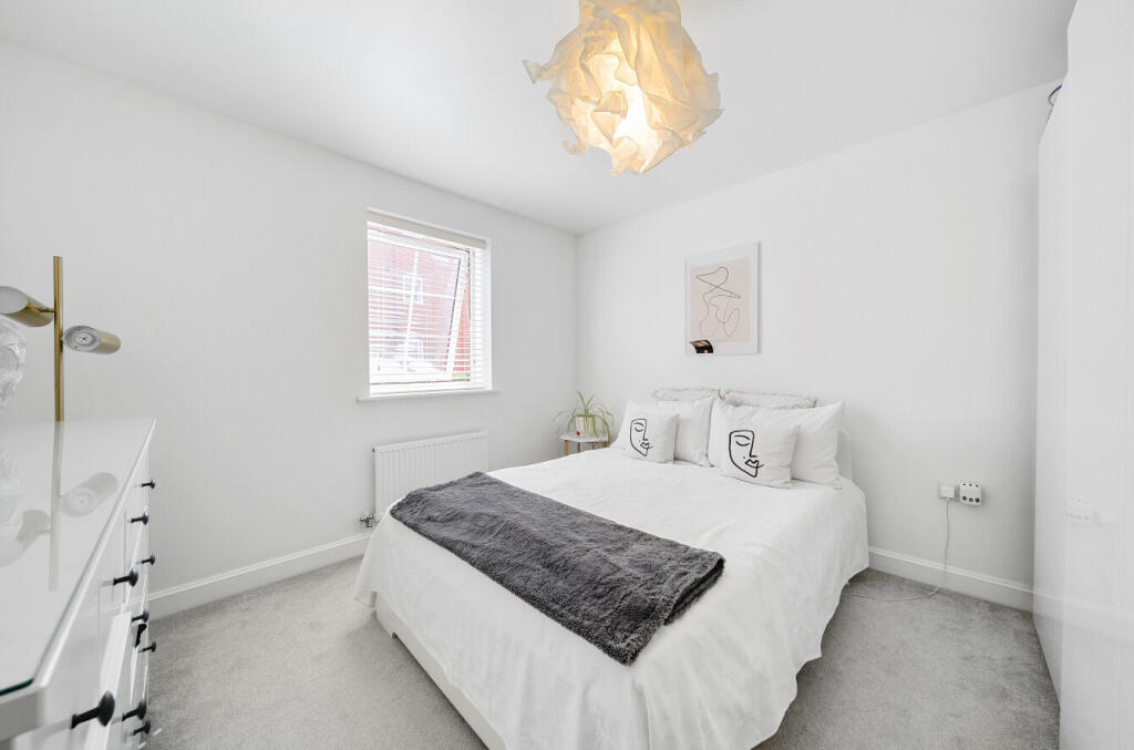 1327798-3-687a14e...