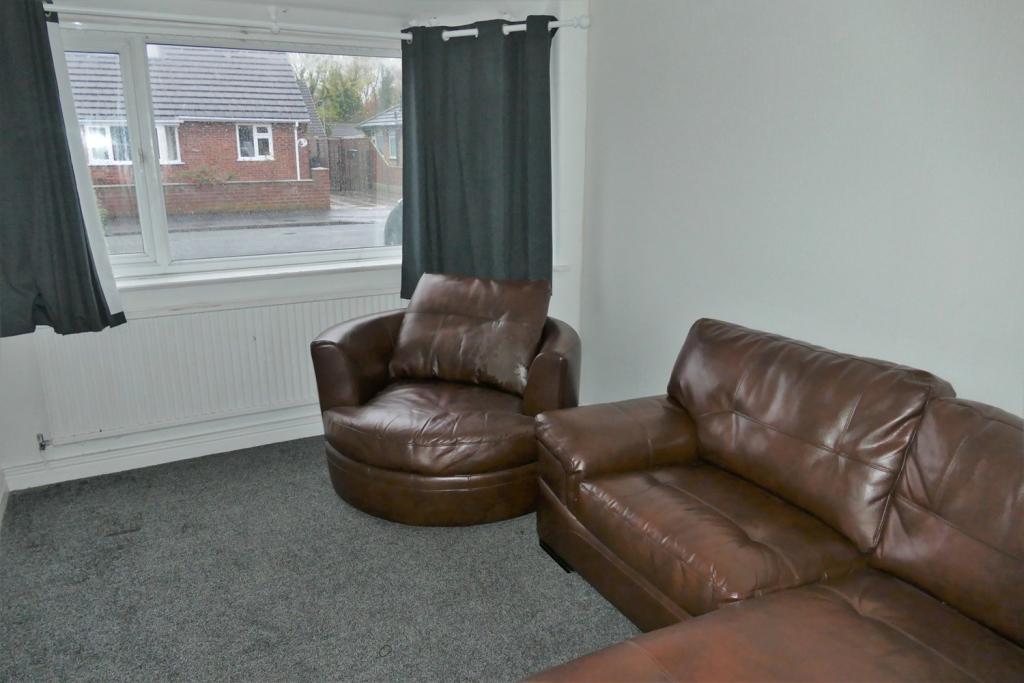 Sitting Room/Bedroom