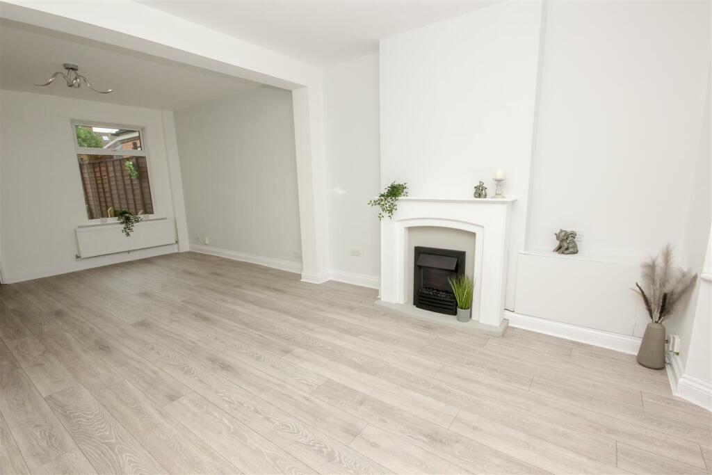 Lounge Dining Room.jpg
