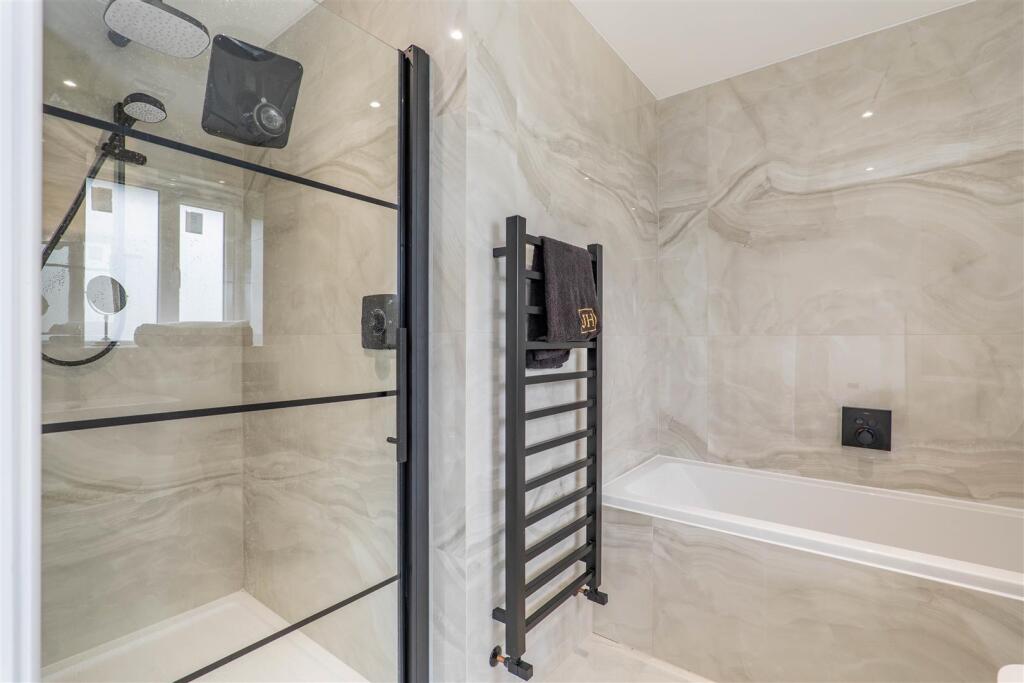 Bedroom Four Ensuite