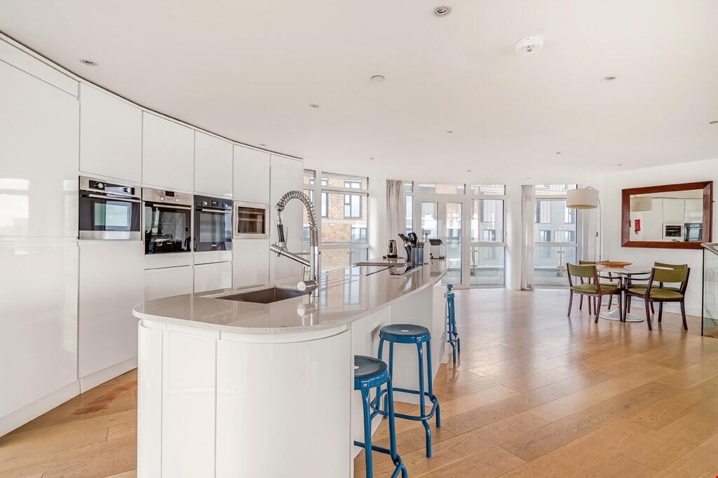 eec69f24-bacf-4fcf-8a48-2c3846455d1b