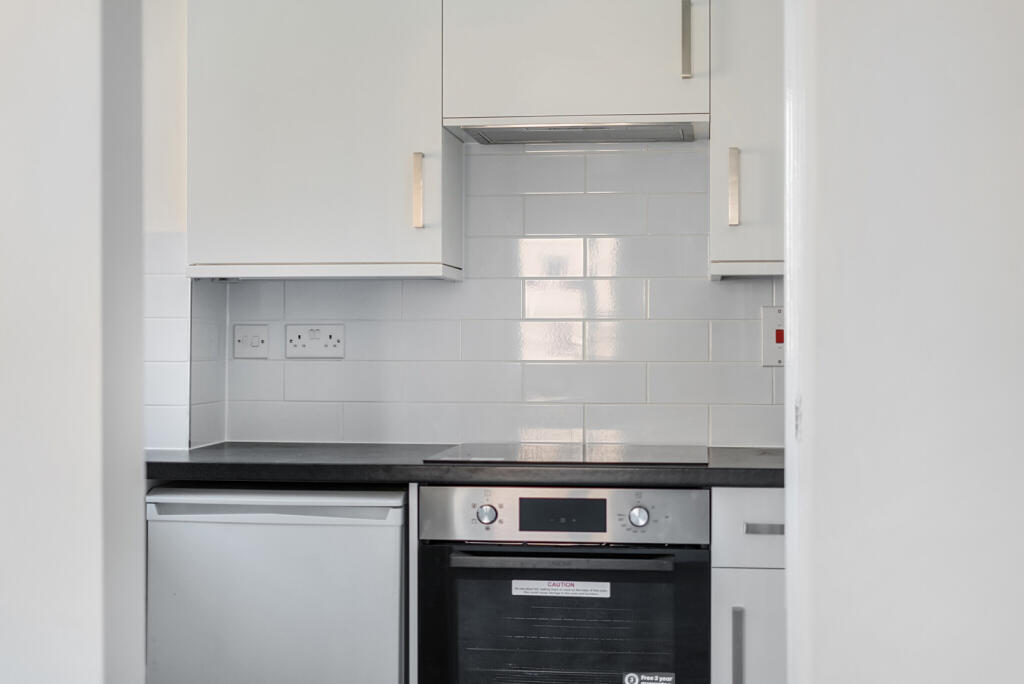 1324275-18-687e07...