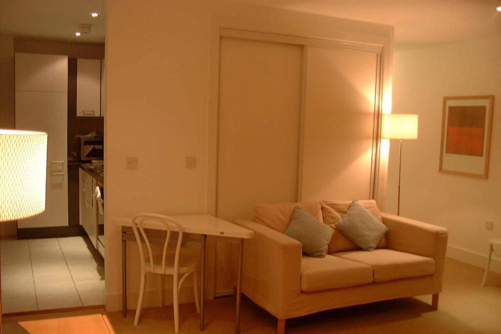 Studio Lounge
