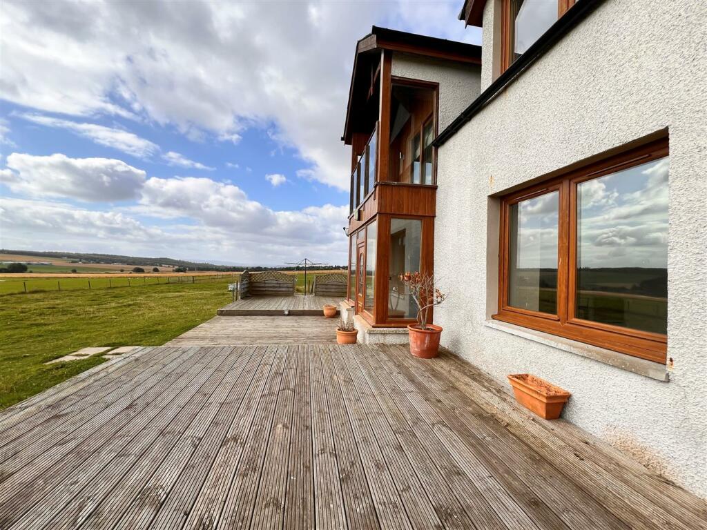Decking area.jpg