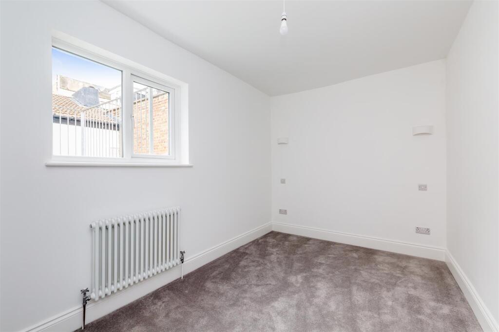 St. George's House, Flat 4-1.JPG