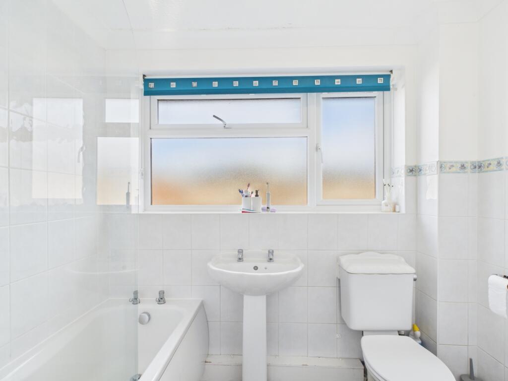 CAM02023G0-PR0179-STILL011