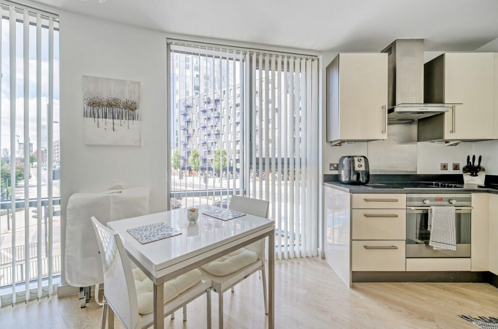 1331607-3-688a3c3...