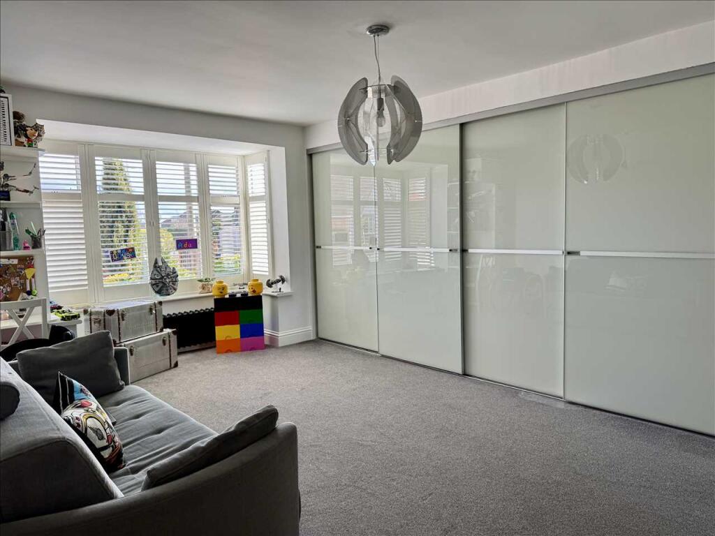 GROUND FLOOR BEDROOM