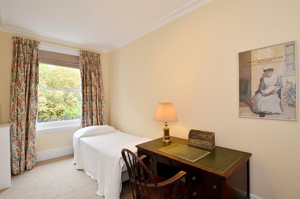 5-15-redcliffe-square-4 small.jpg