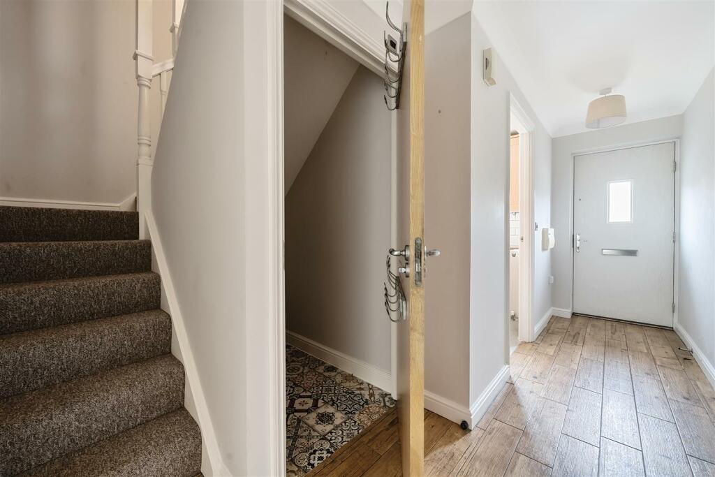 6 Northampton Road, Litchborough