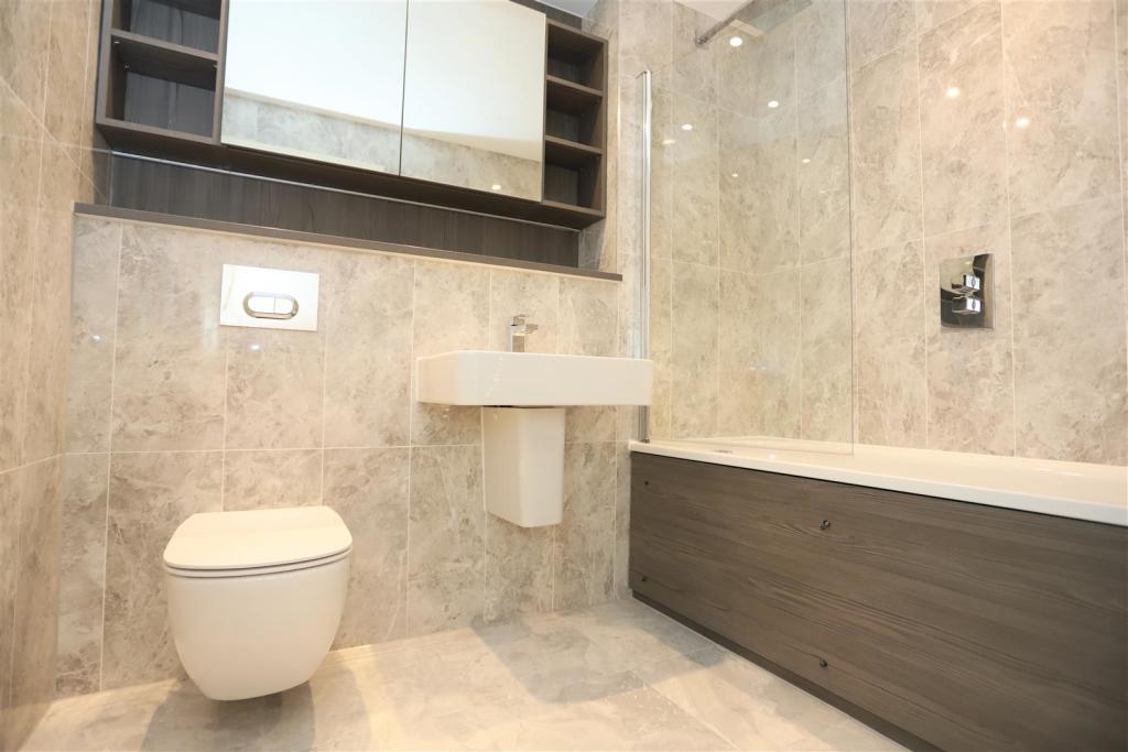 Bathroom.JPG