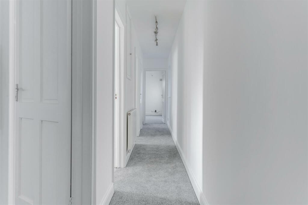 42 Gordon Hill-9.jpg