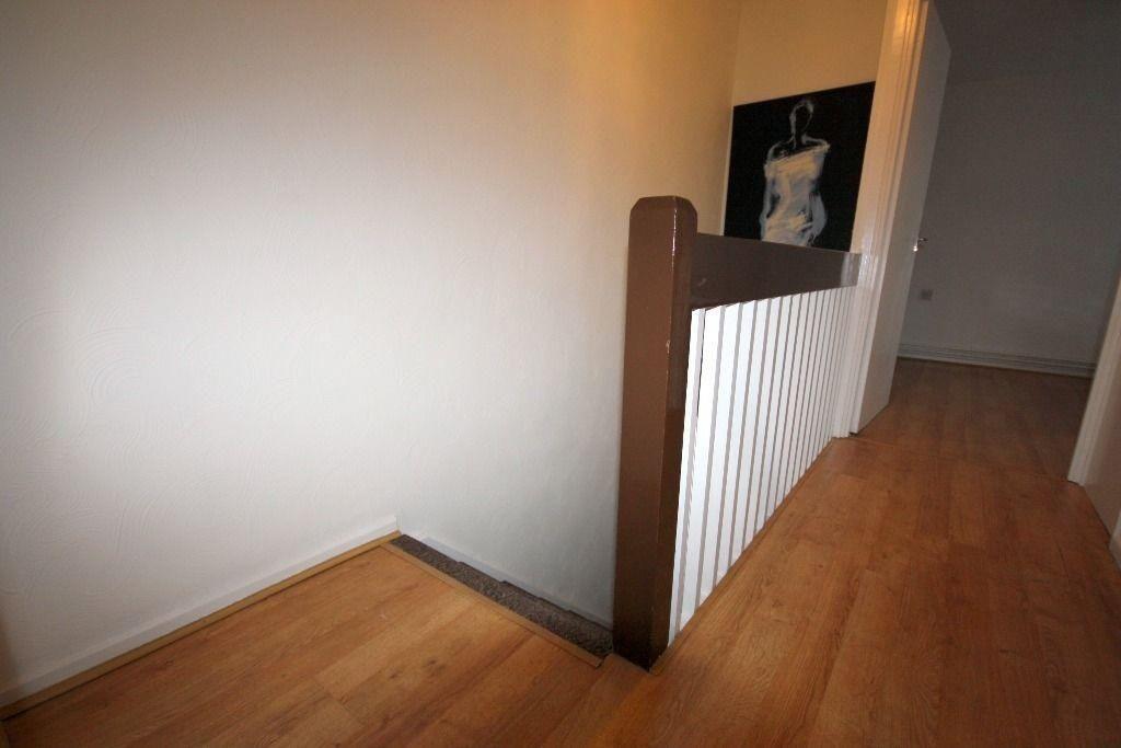 Double room for rent, let in 4 bedroom share house