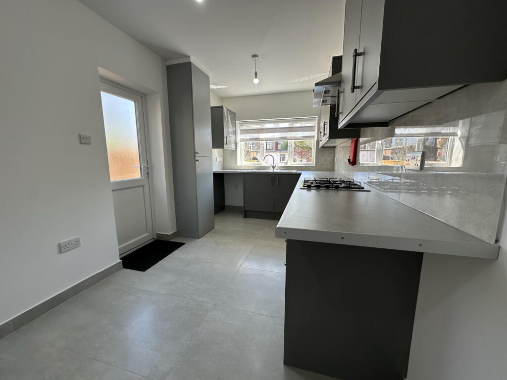 5 Bedroom Family home to RENT