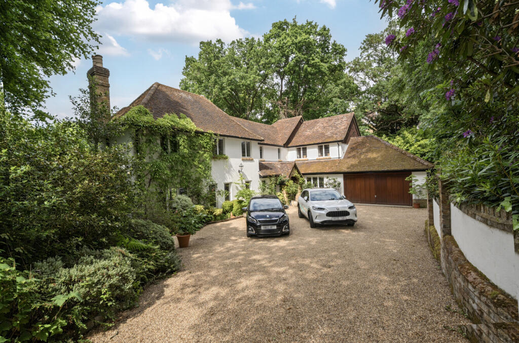 1299882-4-682f37d...