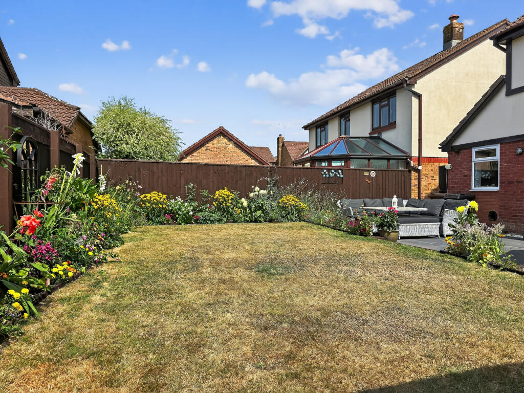 097_Photo 12-08-2025, 13 15 23