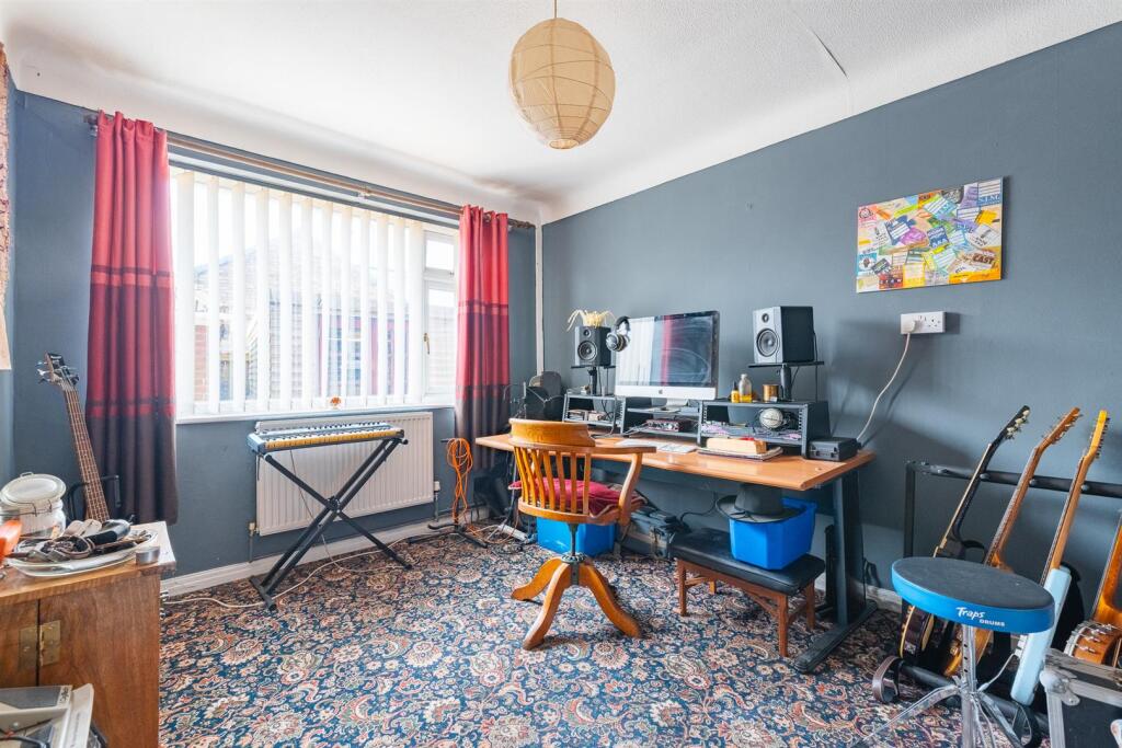 38 Waterford Dr-27.jpg