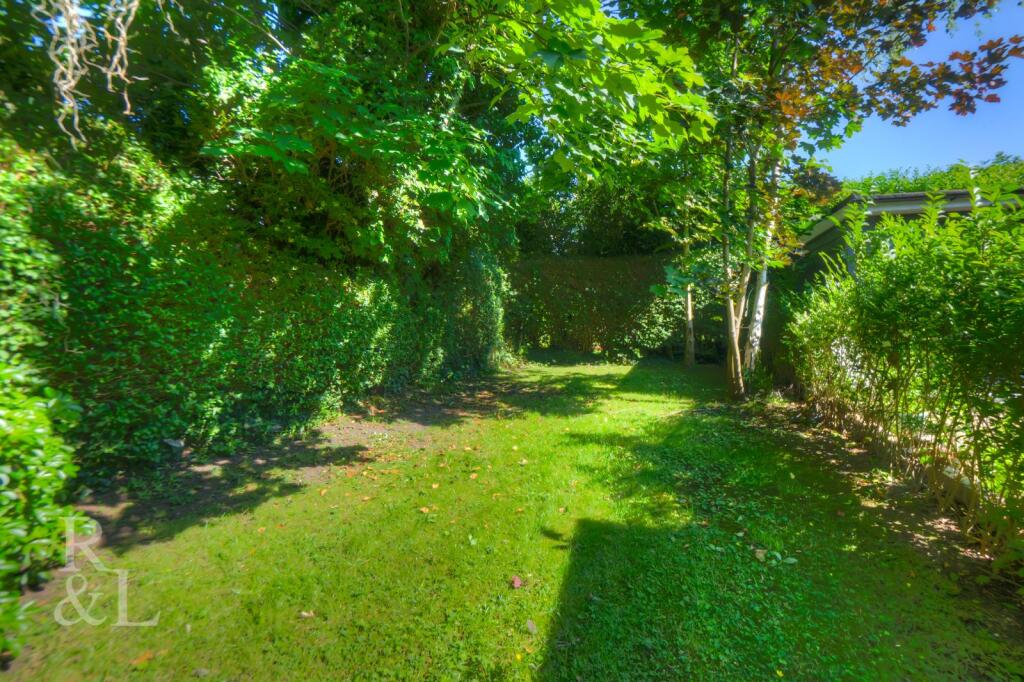 Trent Boulevard (2).jpg