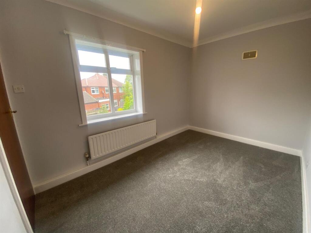 REAR BEDROOM 3.jpg