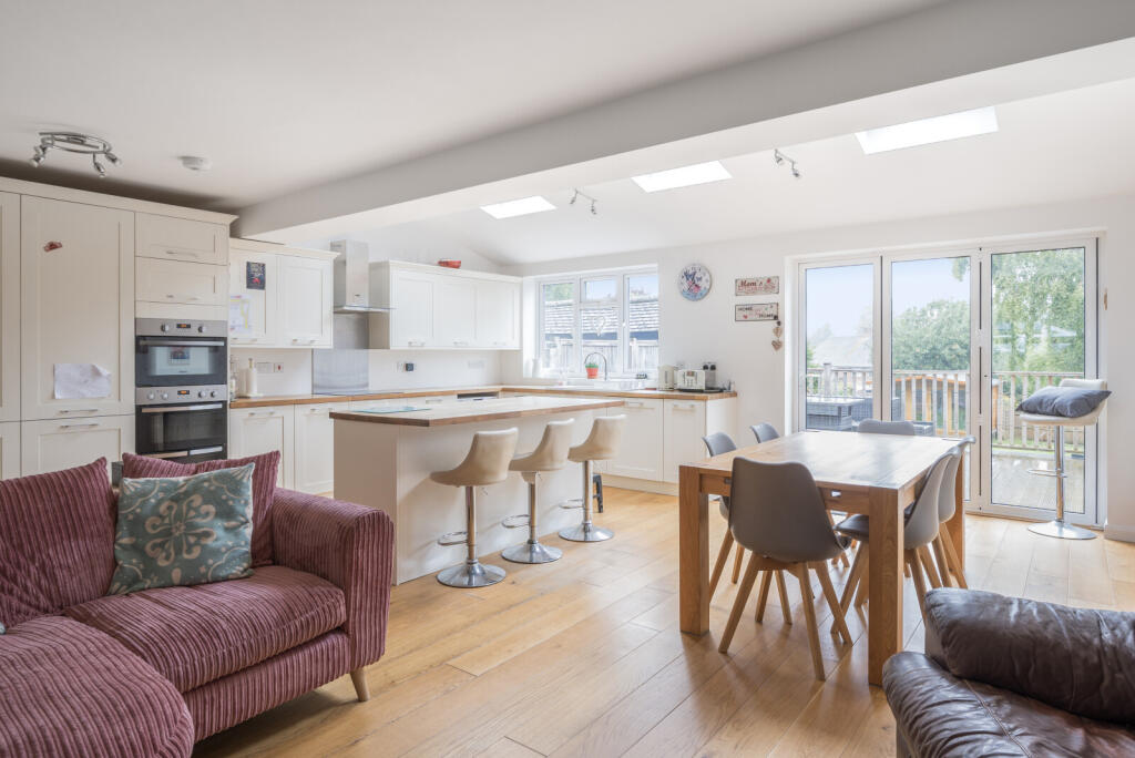 1350177-7-68c1be9...