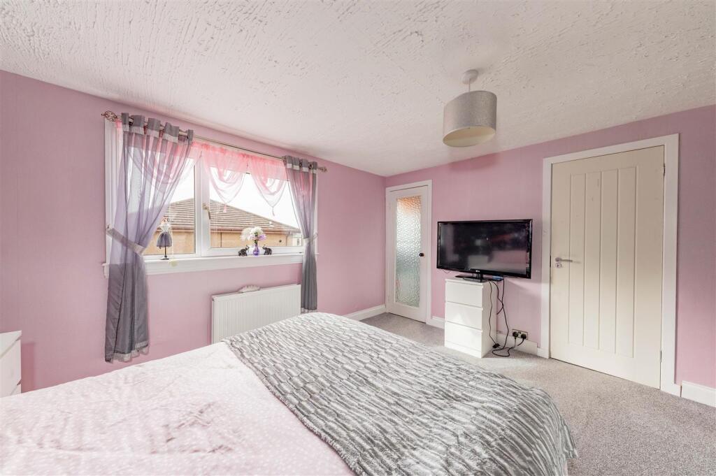 165 Arbroath Road Dundee-8.JPG