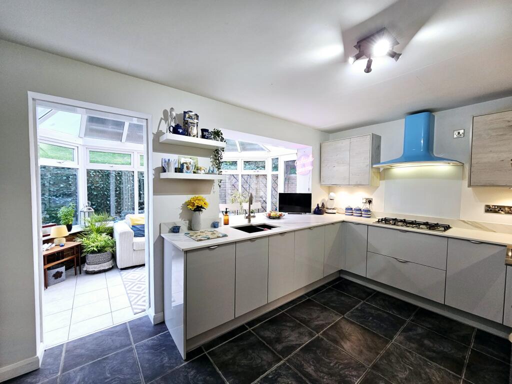 8a25247e-a00c-4779-bf5f-50b246492300