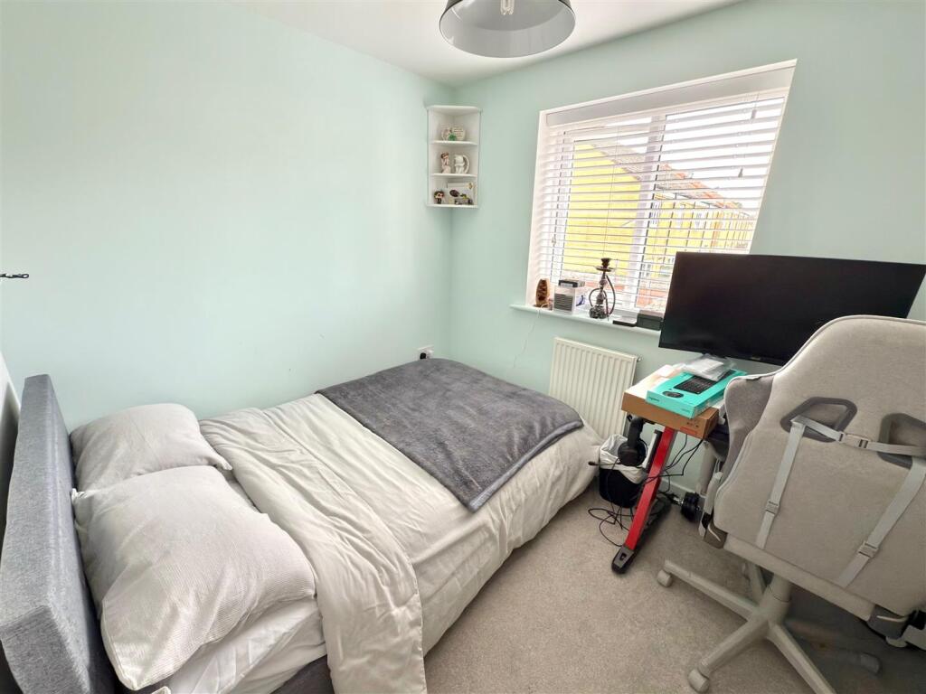 BED 2.jpg