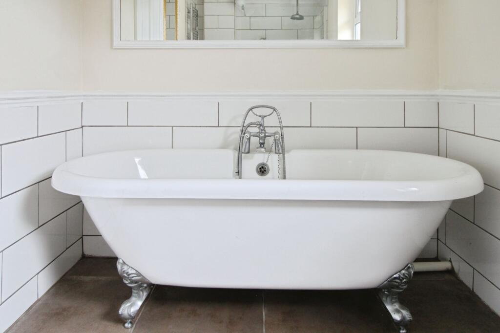 Family Bathroom + Shower