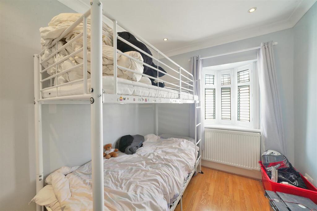 19 Langham Gardens - GHwPl8M9BNI4gwylW9SU.jpg