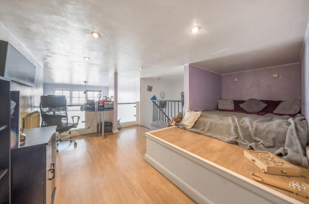 1350430-15-68bee5...