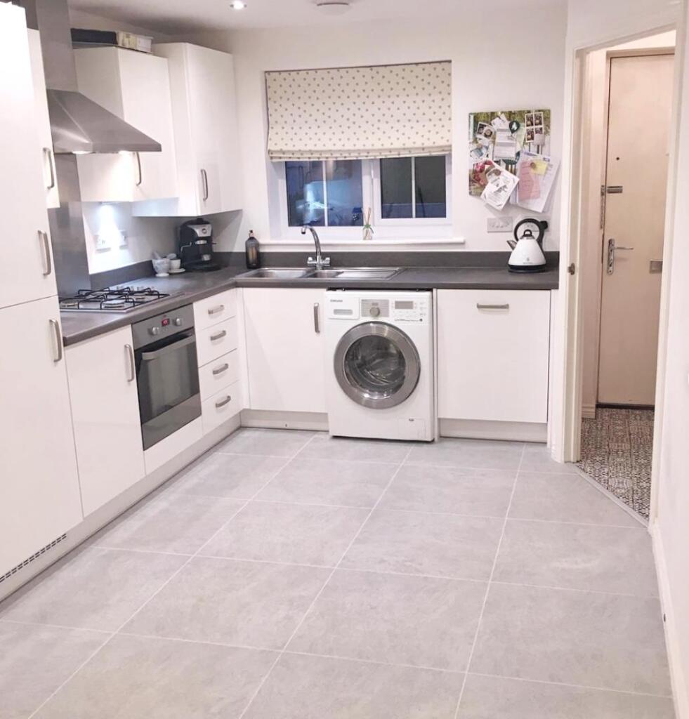 31 Sandstone Lane - 02.jpeg