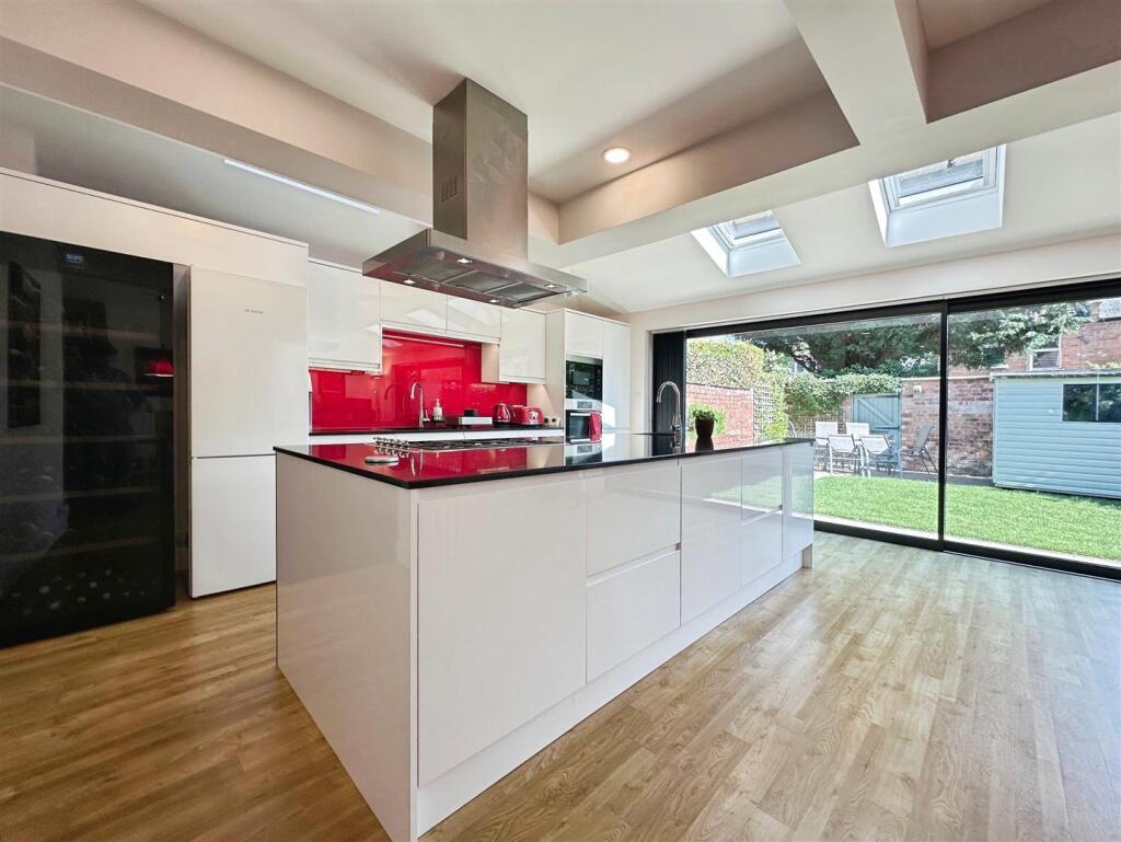 2f8024df--4795-AE82-0E2F933F32E0-36581-000029851F2