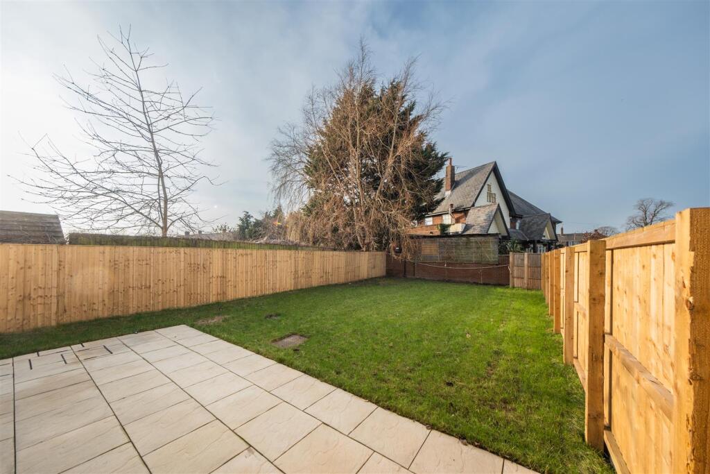 94 and 96 Pipers Lane-070.jpg