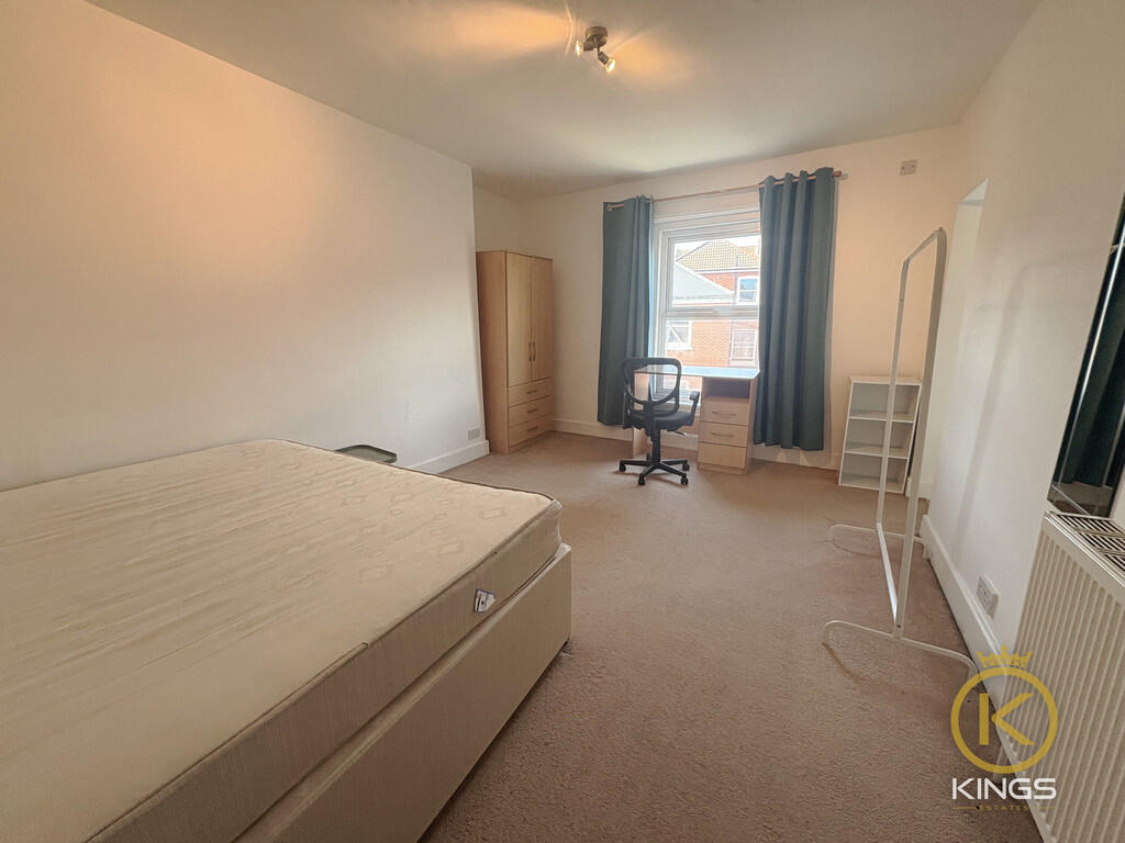 5, 40 NIGHTINGALE...