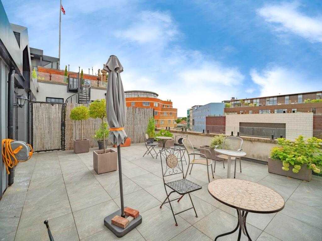 Roof Terrace 2