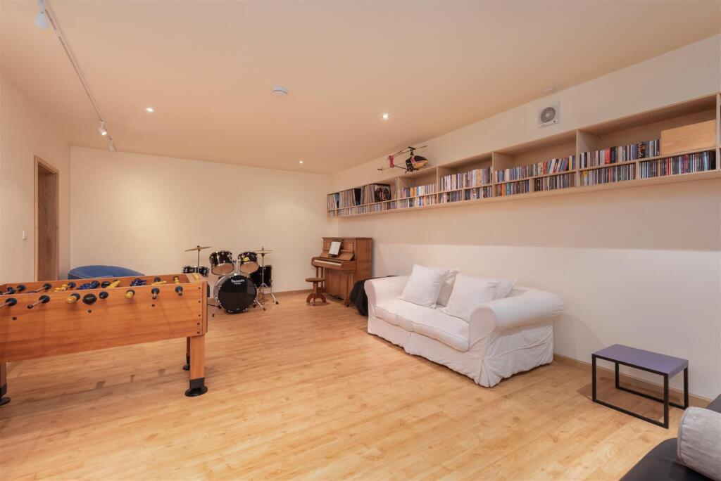 Joy Lane, Whitstable