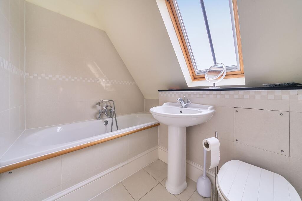 En-Suite Bathroom