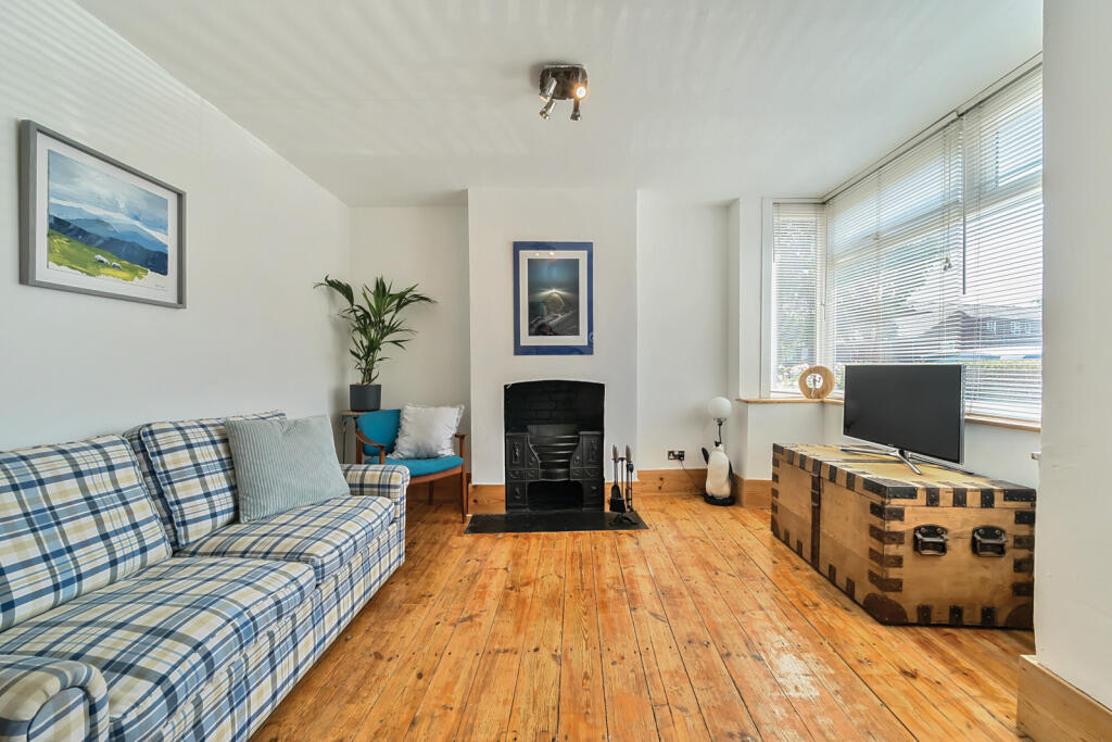 18-6823704d33e20-...