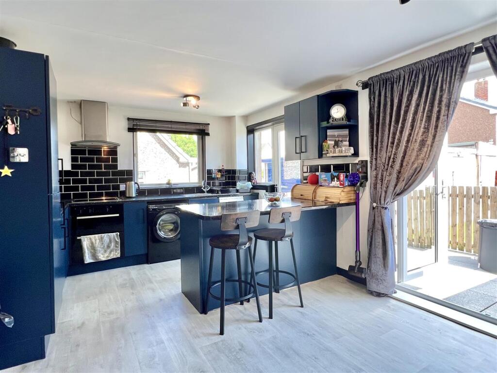 Katrine Drive, Crossford