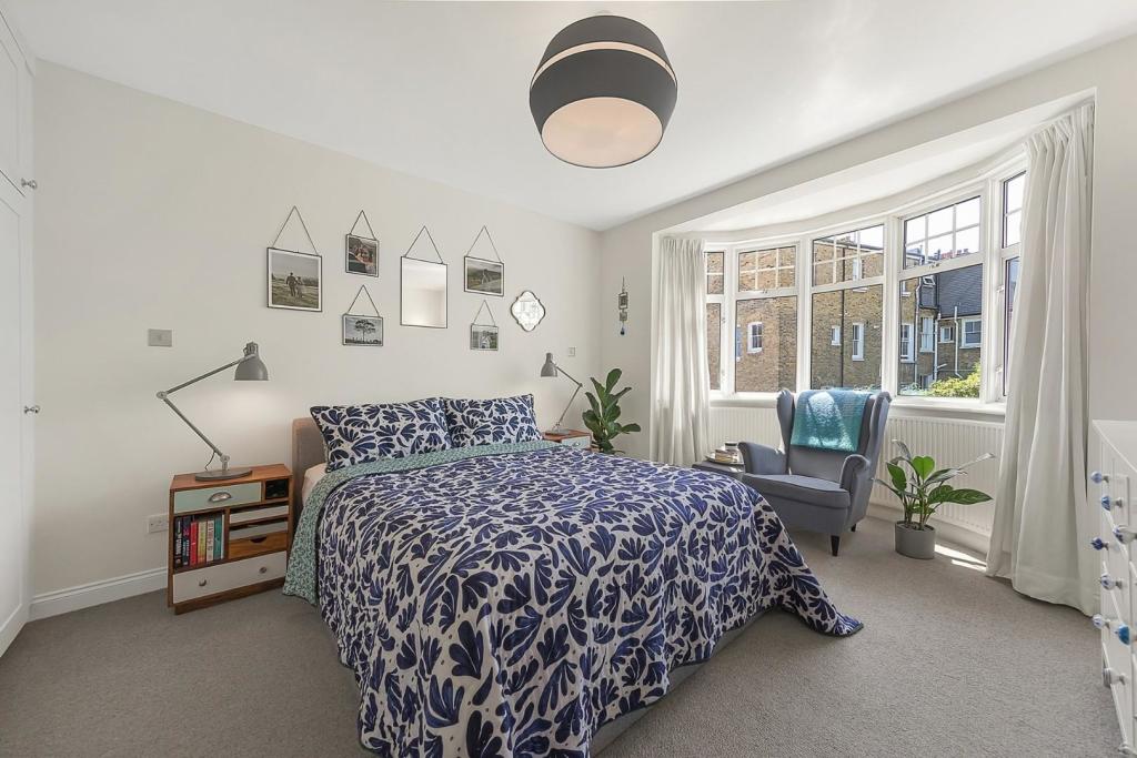 Bedroom.jpg