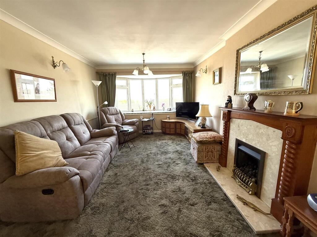 14 beech lounge.jpeg