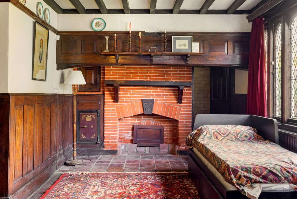 Muskegon, Lime Grove Avenue, Chilwell, Nottingham, NG9 4AR