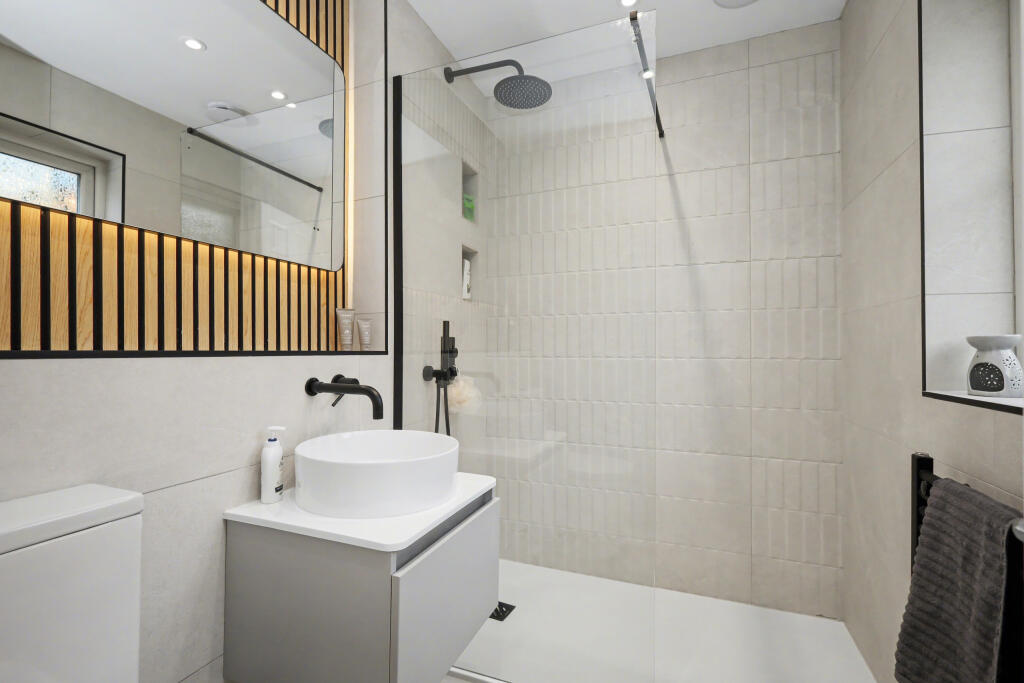 shower room.JPG